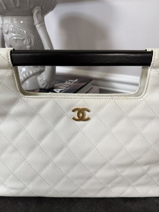 Chanel White Caviar Quilted Melrose Cabas Wood Handle Bag - Picture 2 of 11